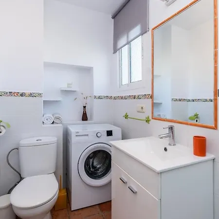 Σπίτι διακοπών Spacious And Bright House Next To The Μαρμπέλλα