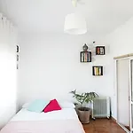 Spacious And Bright House Next To The