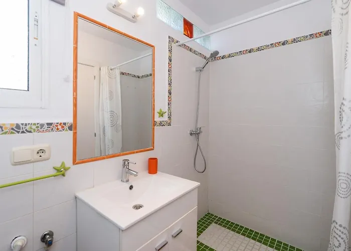 Spacious And Bright House Next To The Сasa de vacaciones *