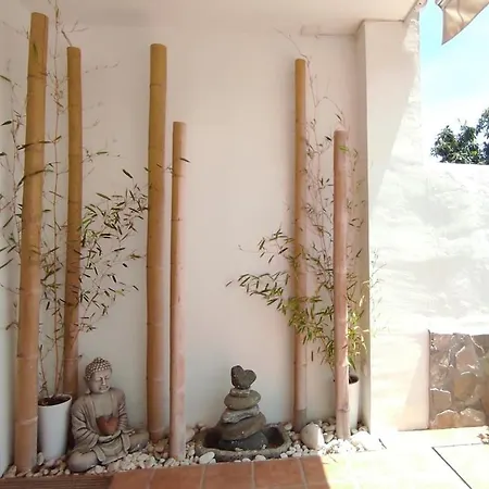 Spacious And Bright House Next To The