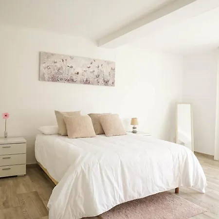 Spacious And Bright House Next To The بيت للعطل ماربيا