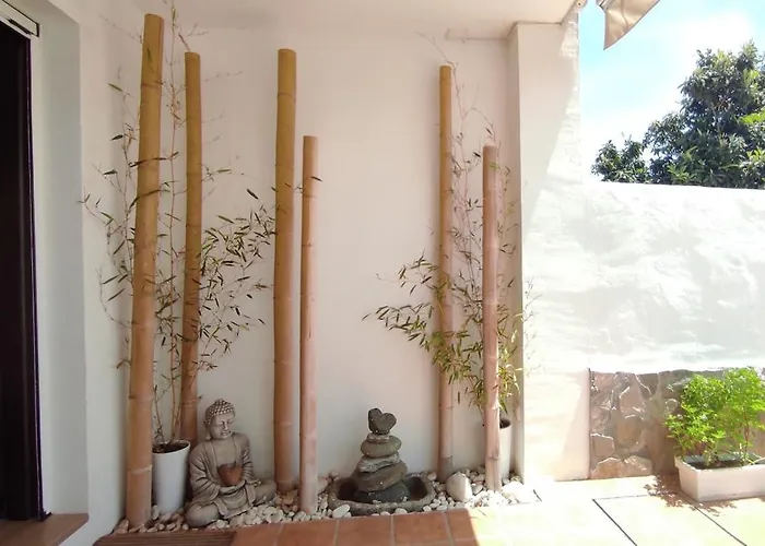 Spacious And Bright House Next To The